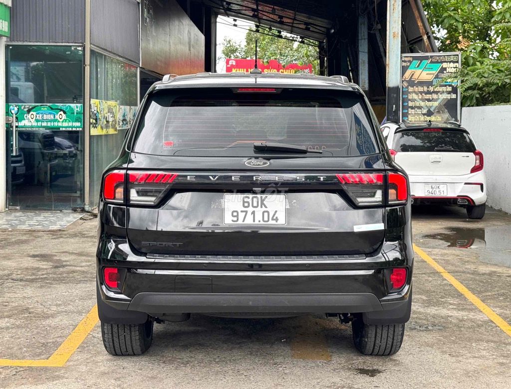 Ford Everest 2023 - ảnh 5