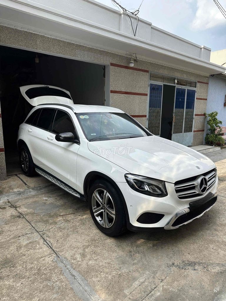 Mercedes-Benz GLC 2019 - ảnh 1