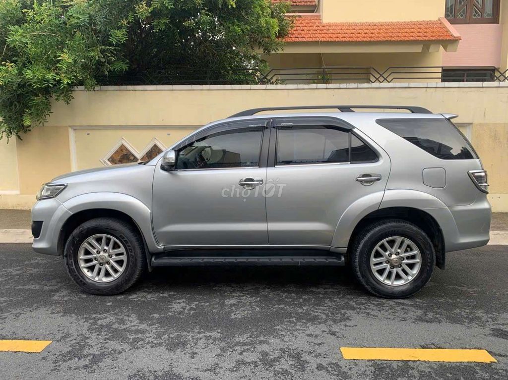 Toyota Fortuner 2014 - ảnh 1