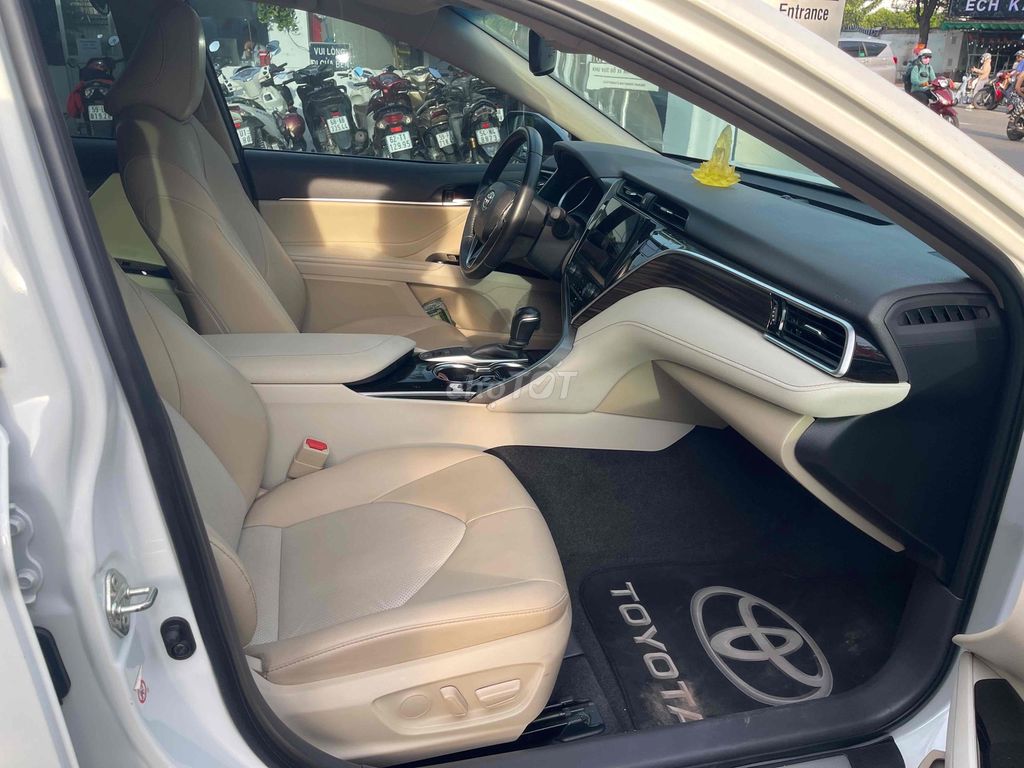 Toyota Camry 2.0G 2021 - ảnh 3