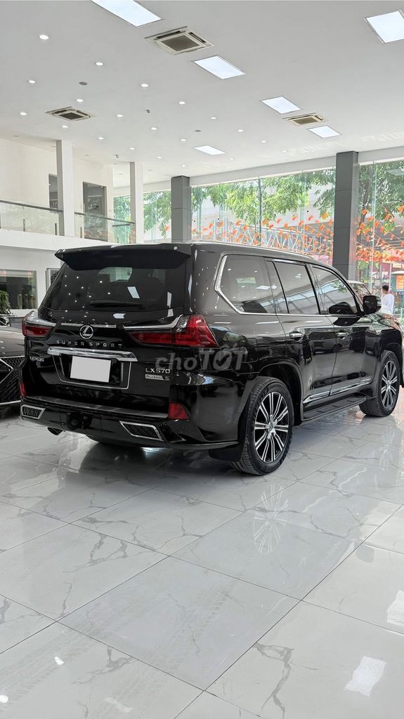 Lexus LX 2018 - ảnh 4