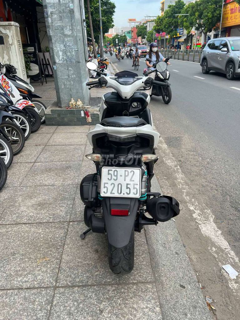 Yamaha NVX 2018 - ảnh 2