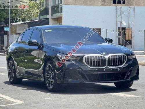 BMW 5 Series 530i M Sport 2025 - ảnh 1
