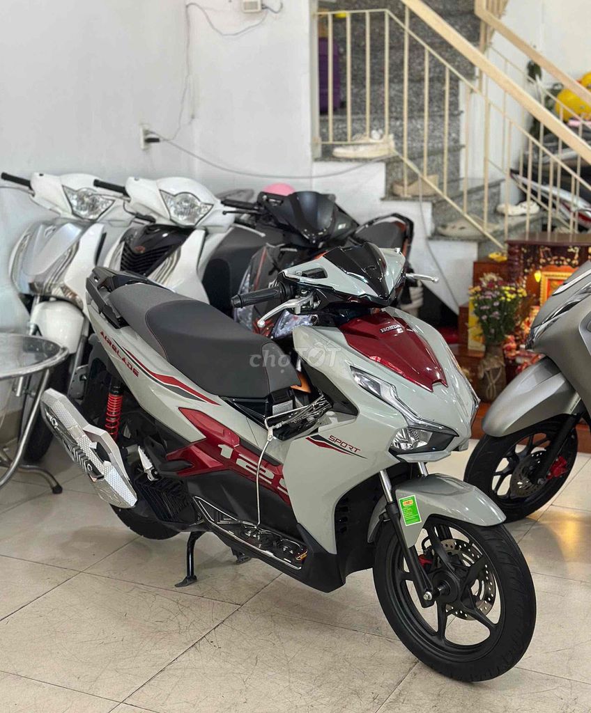 Honda Air Blade 2024 - ảnh 1