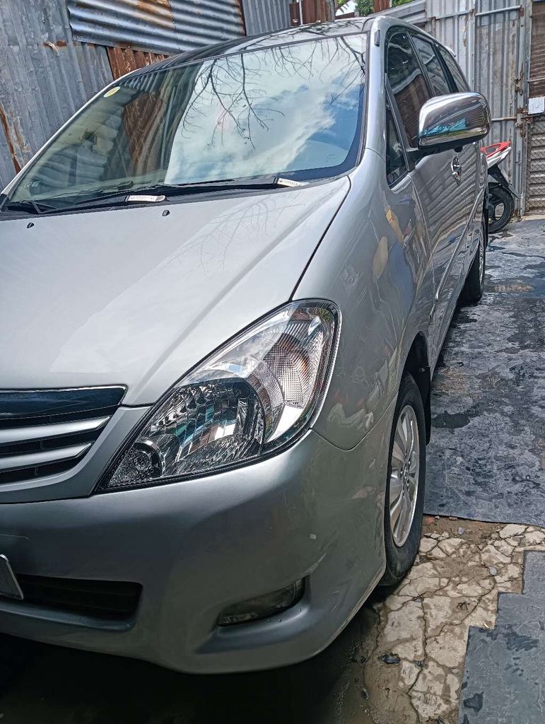 Toyota Innova G 2011 - ảnh 2