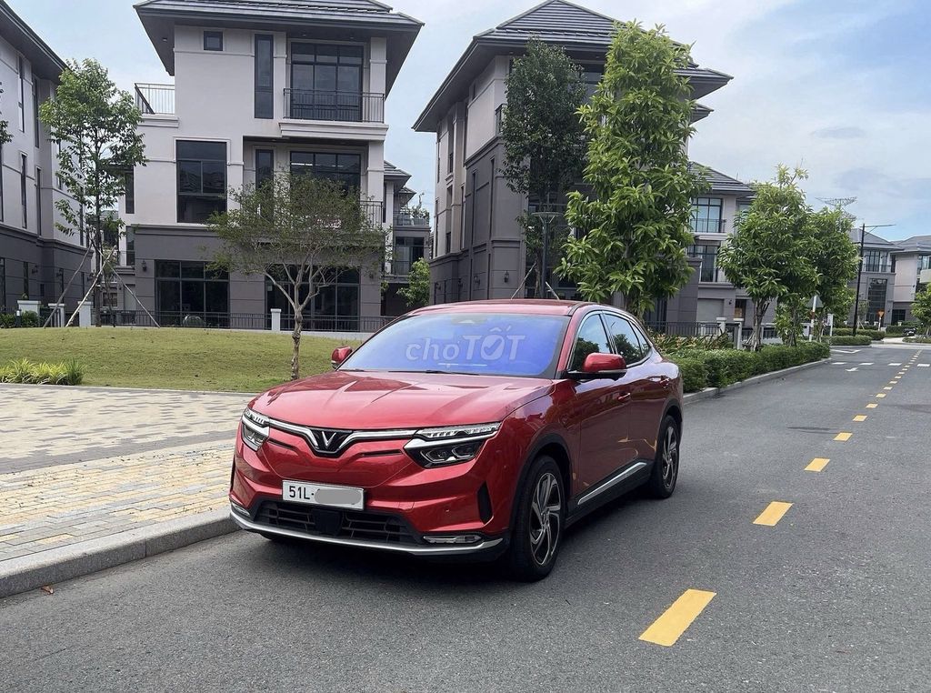 VinFast VF8 Eco AWD 2022 - ảnh 1