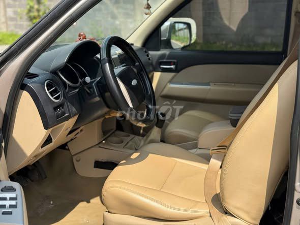 Ford Everest 2009 - ảnh 4