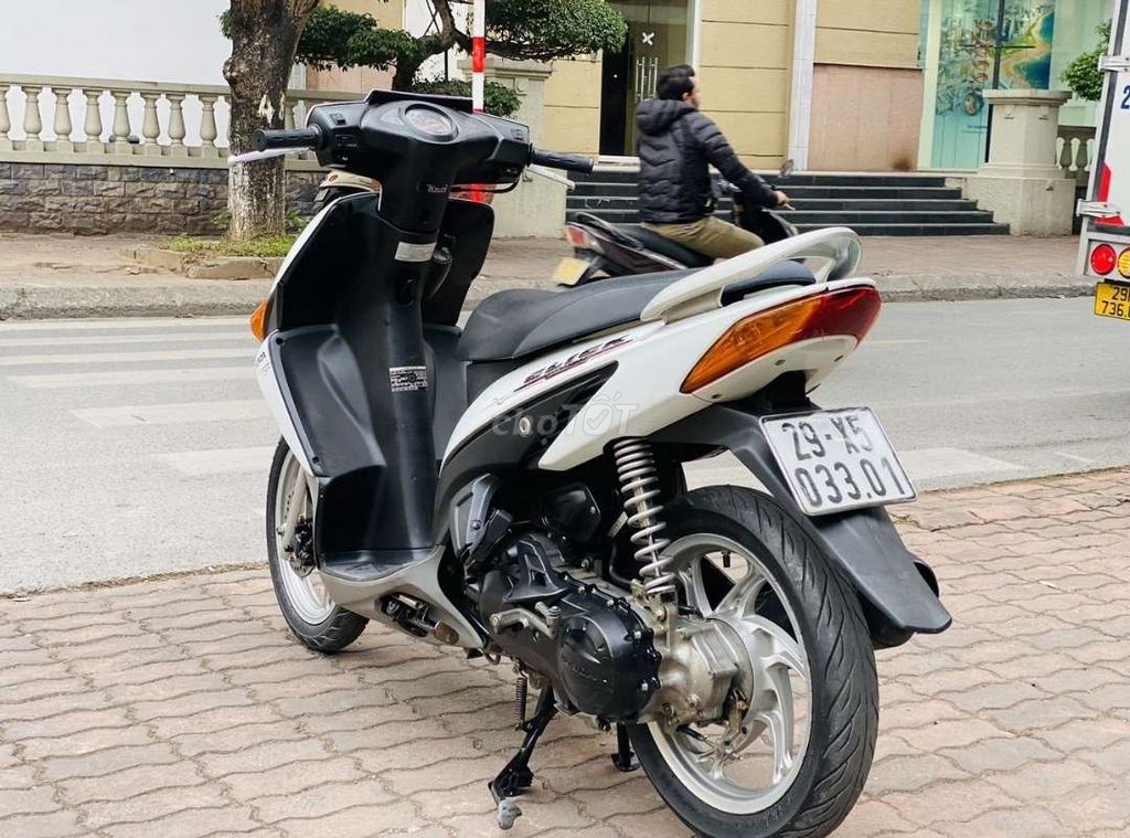 Honda 2011 - ảnh 4