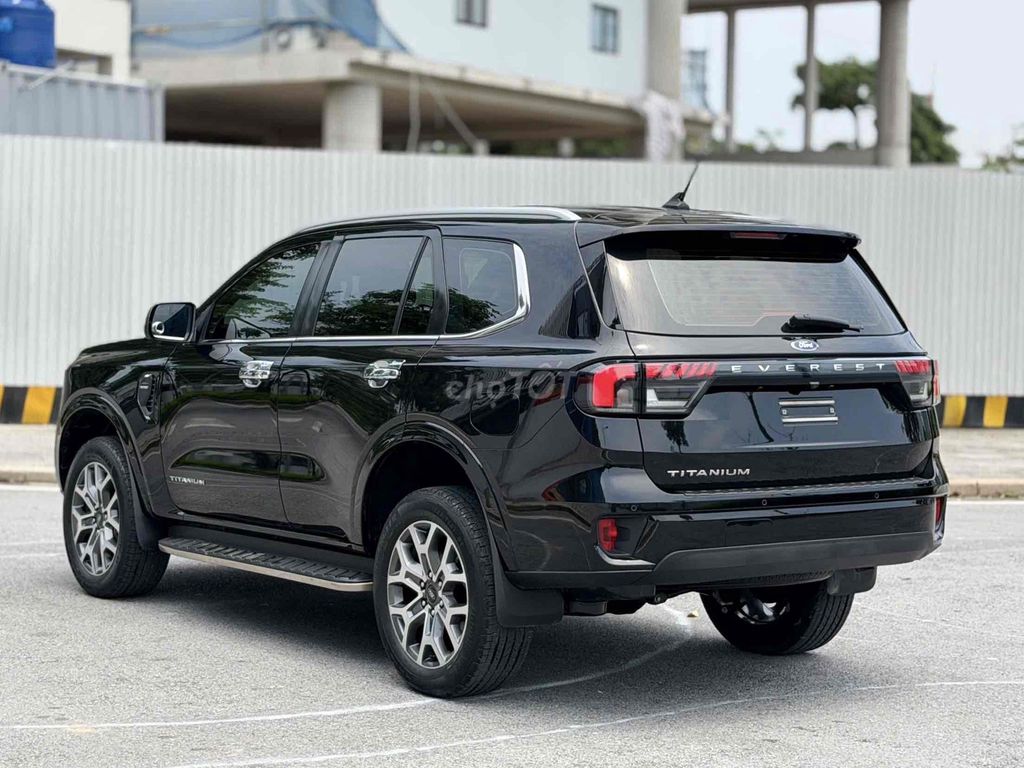 Ford Everest 2022 - ảnh 4
