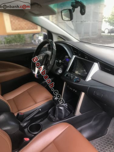 Toyota Innova 2.0E 2016 - ảnh 4