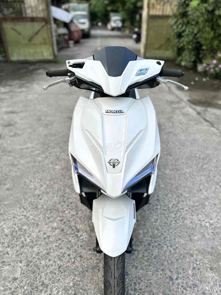 Honda Air Blade 2017 - ảnh 3
