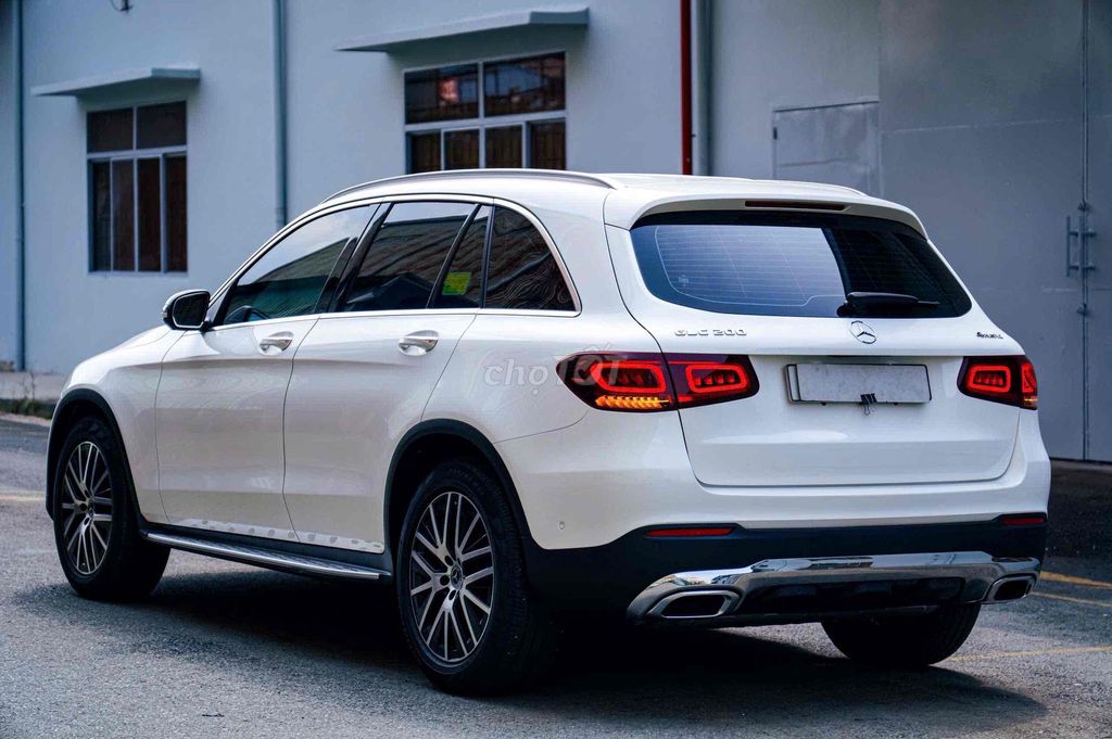 Mercedes-Benz GLC 2022 - ảnh 1