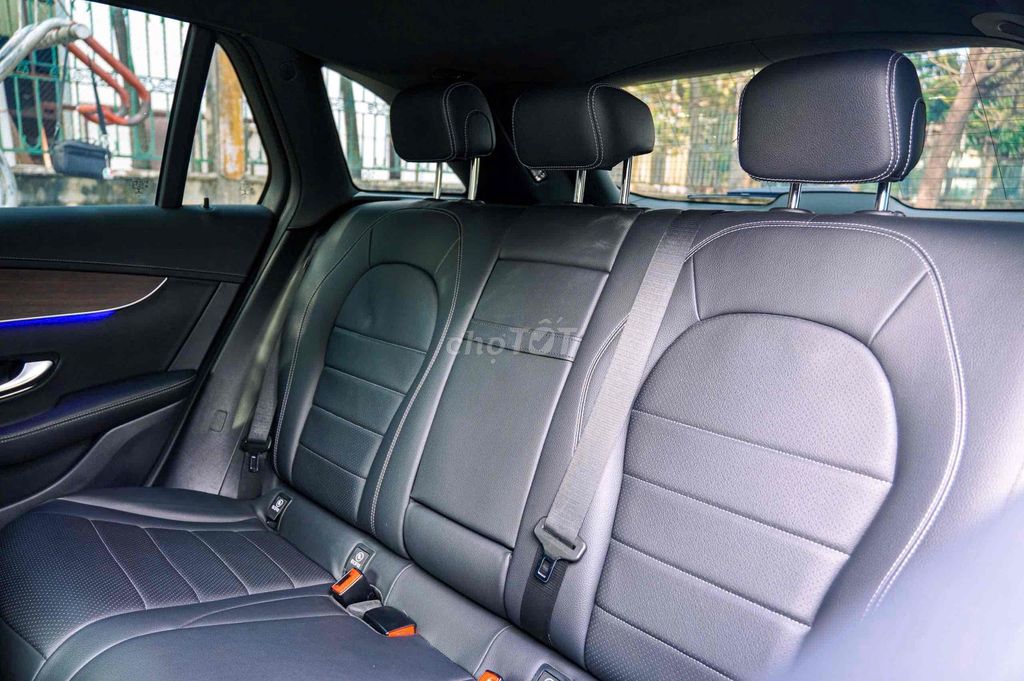 Mercedes-Benz GLC 2022 - ảnh 4