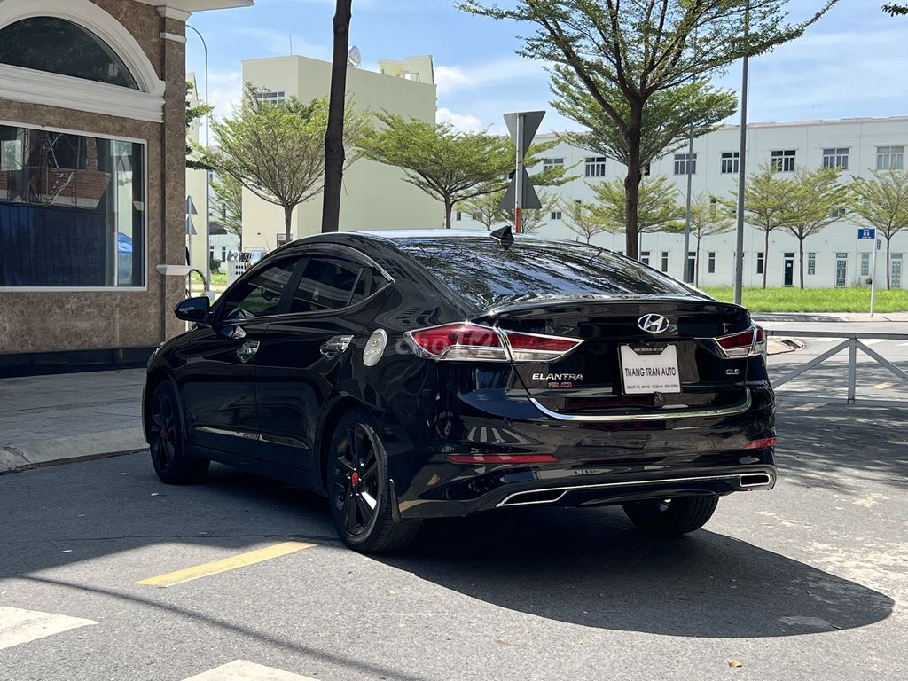 Hyundai Elantra 2.0 AT 2018 - ảnh 3