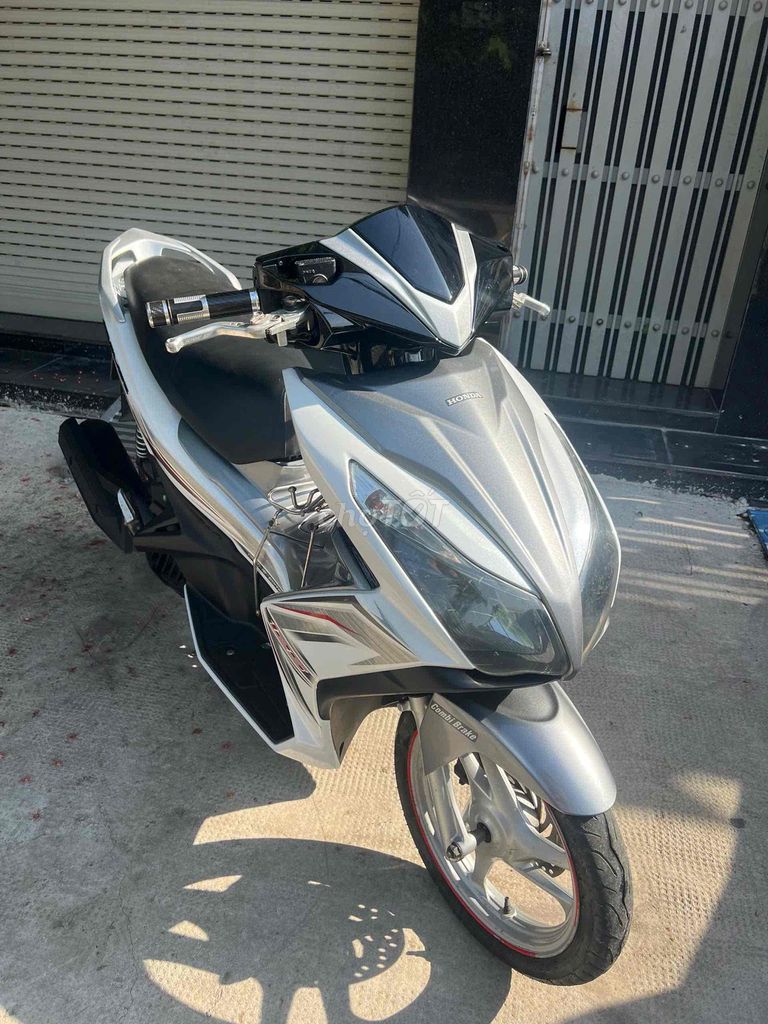 Honda Air Blade 2015 - ảnh 2