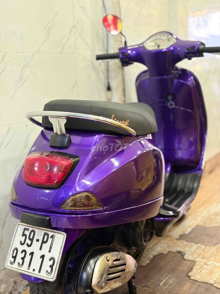 Piaggio Vespa 2011 - ảnh 5