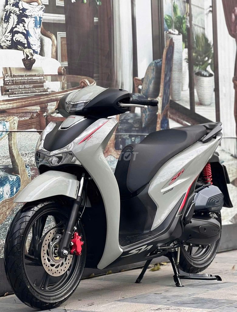 Honda SH 2024 - ảnh 1