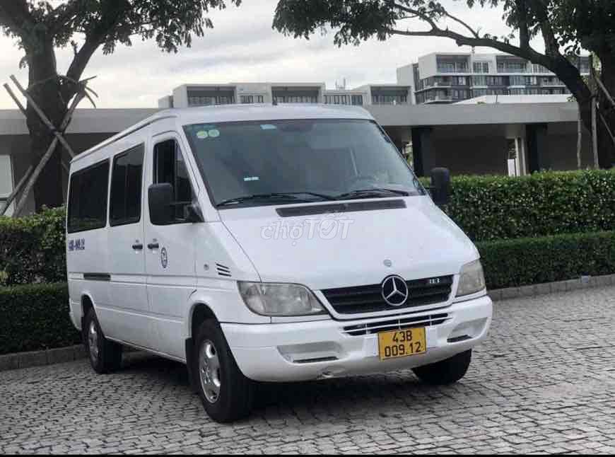 Mercedes-Benz 2011 - ảnh 1