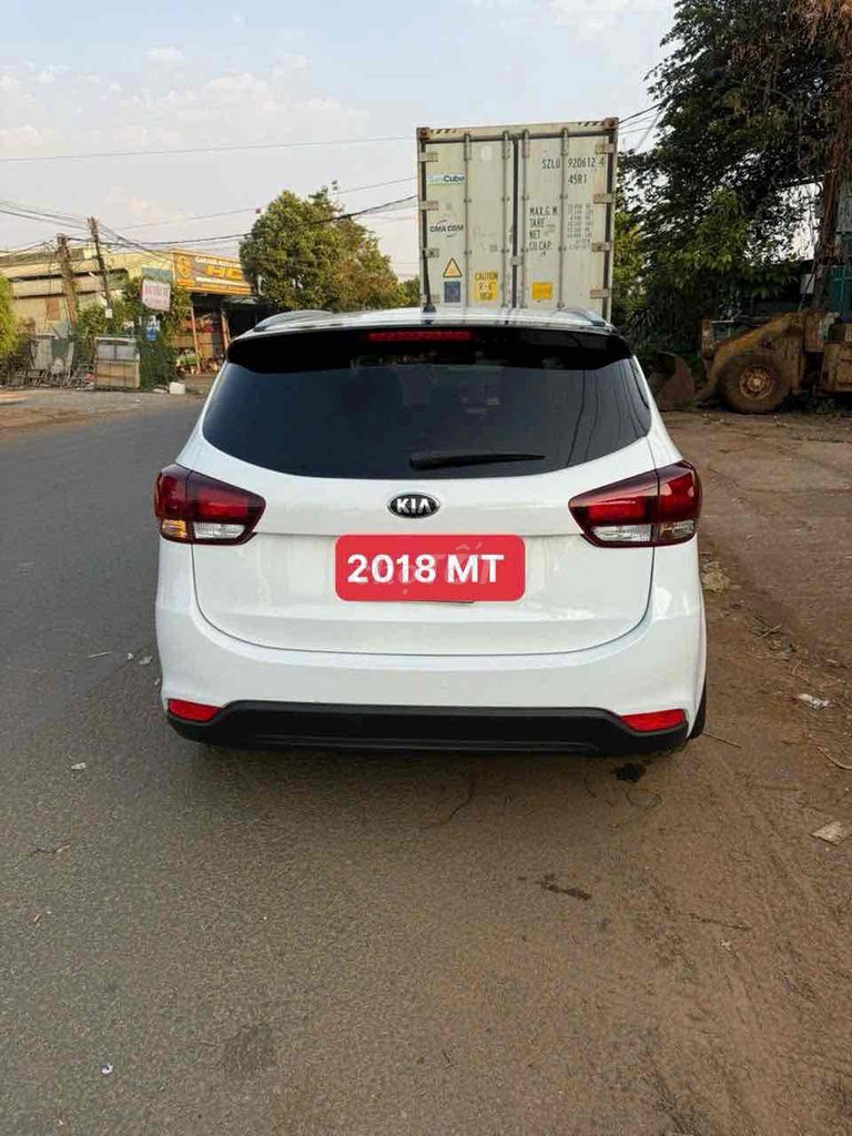 Kia Rondo 2018 - ảnh 2