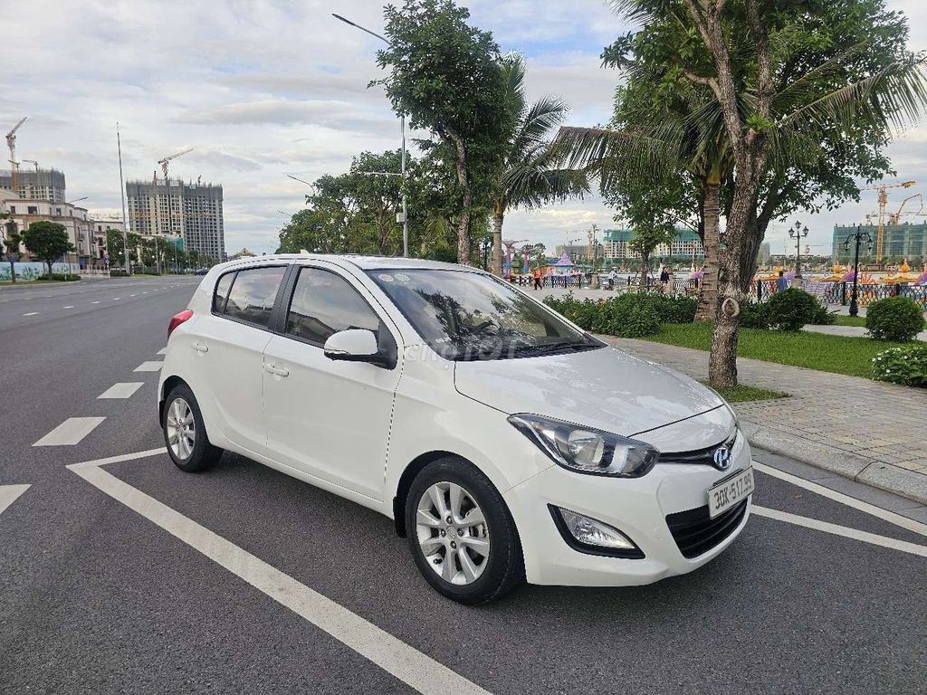 Hyundai i20 2013 - ảnh 2