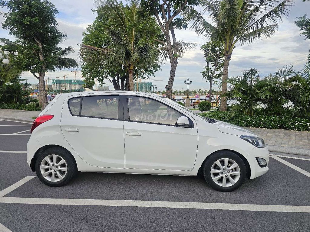 Hyundai i20 2013 - ảnh 3