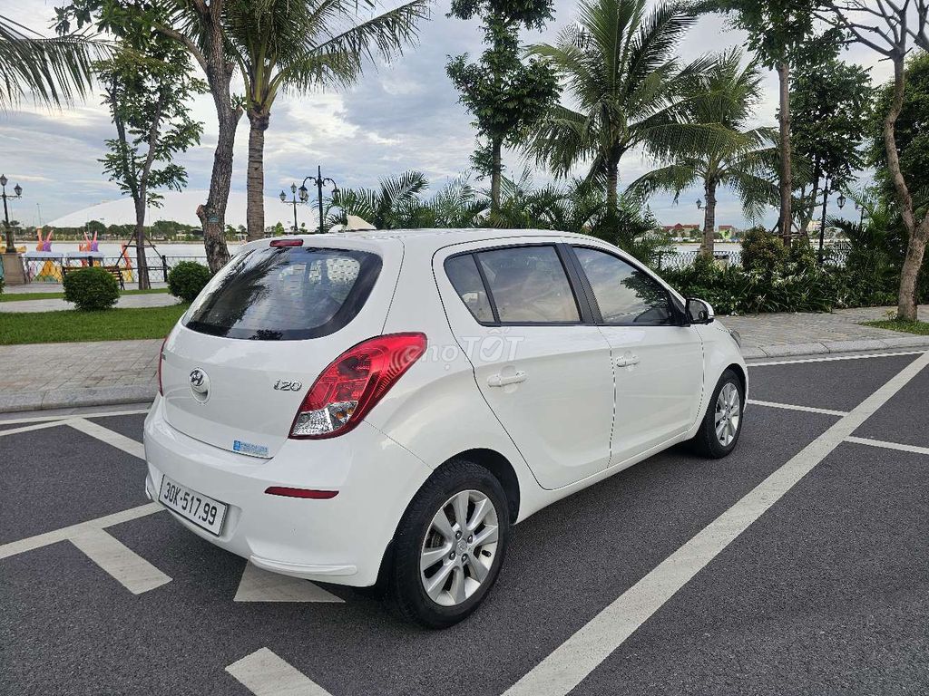 Hyundai i20 2013 - ảnh 4