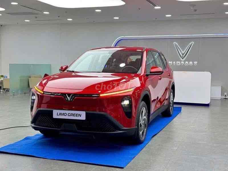VinFast Limo Green - ảnh 3