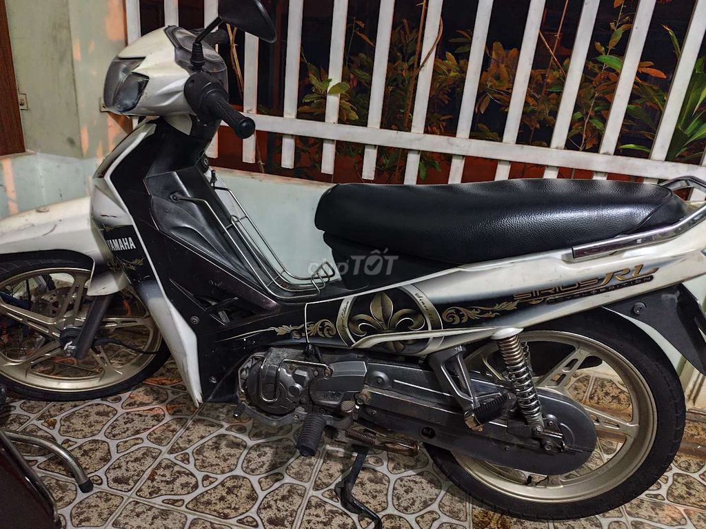 Yamaha Sirius 2010 - ảnh 2