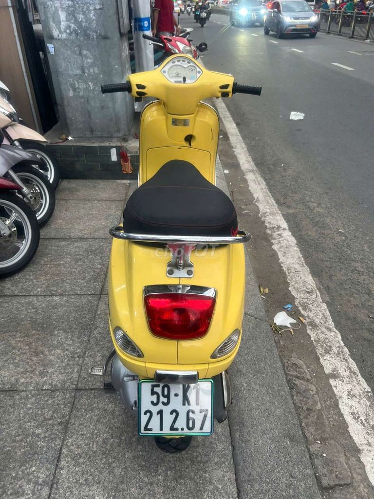 Piaggio 2010 - ảnh 2