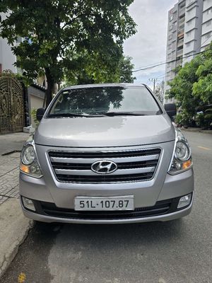 Hyundai Starex - ảnh 1