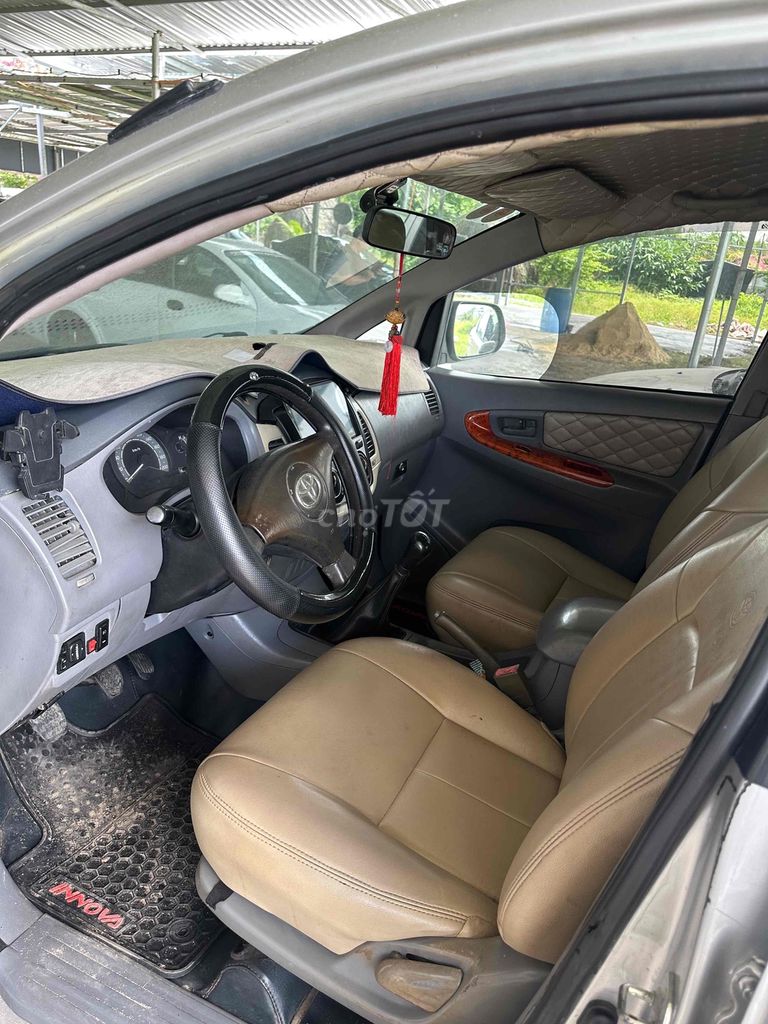 Toyota Innova 2008 - ảnh 3