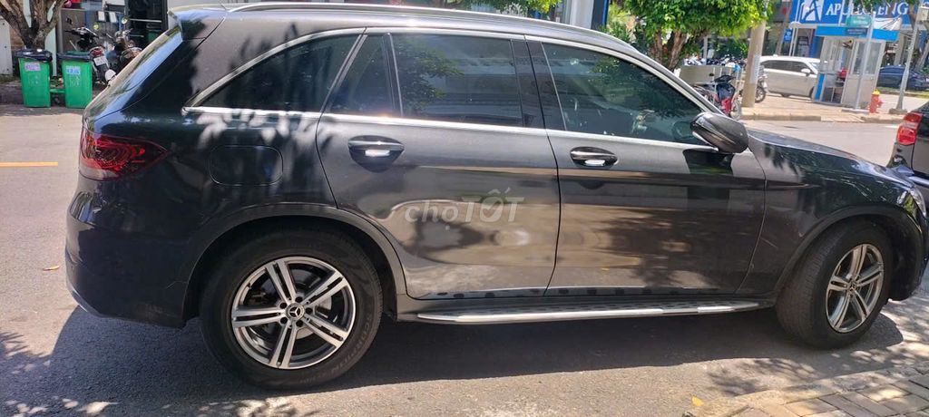 Mercedes-Benz GLC - ảnh 1
