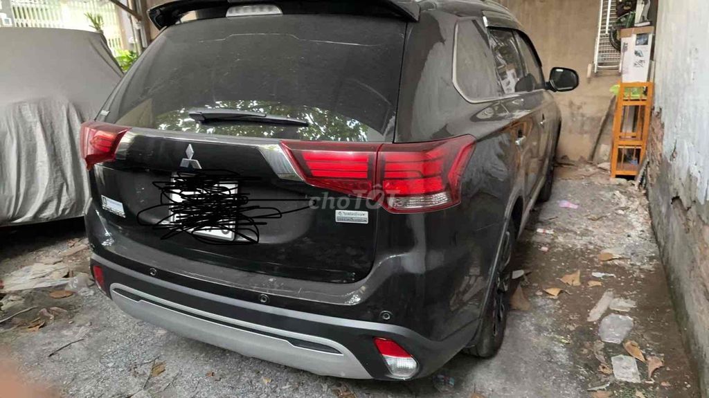 Mitsubishi Outlander 2020 - ảnh 1