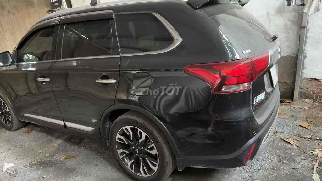 Mitsubishi Outlander 2020 - ảnh 2