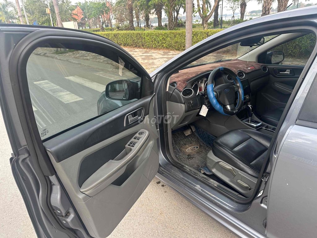 Ford Focus - ảnh 5