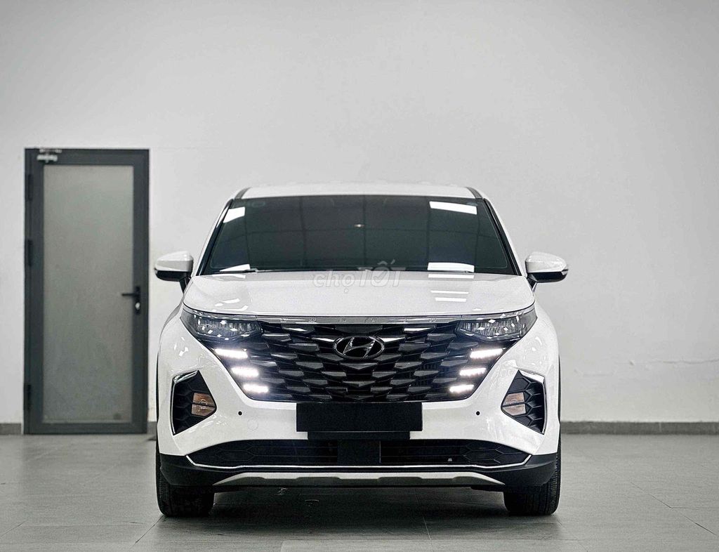 Hyundai Custin 2024 - ảnh 1