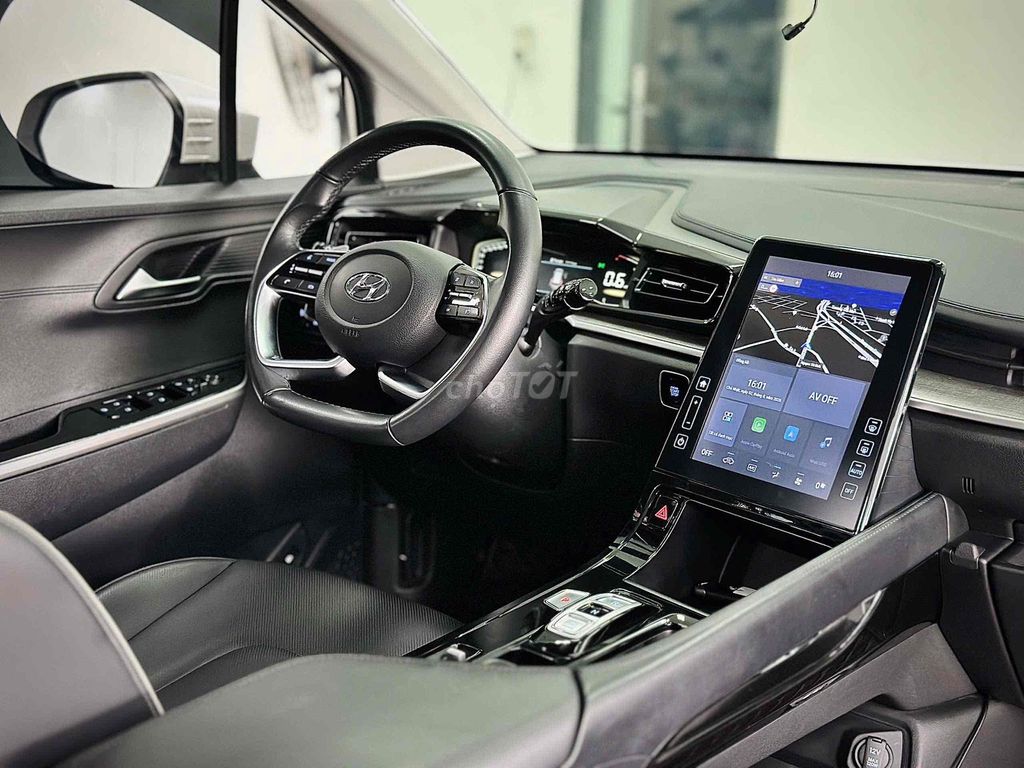 Hyundai Custin 2024 - ảnh 3