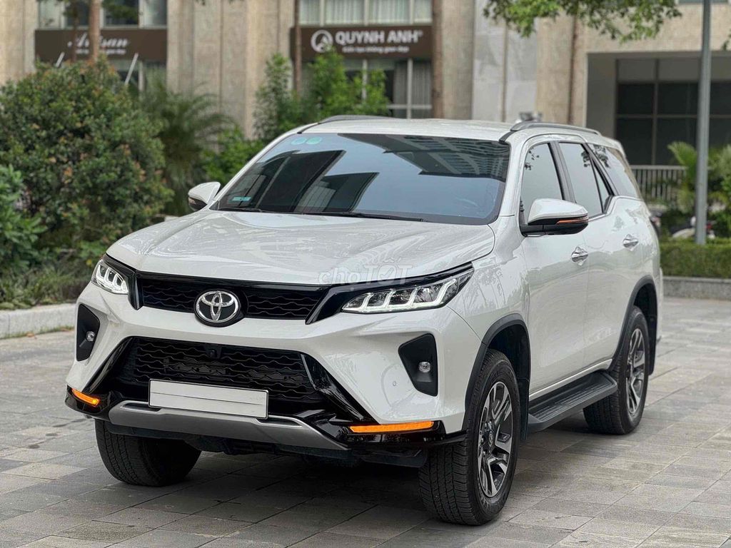 Toyota Fortuner 2025 - ảnh 2