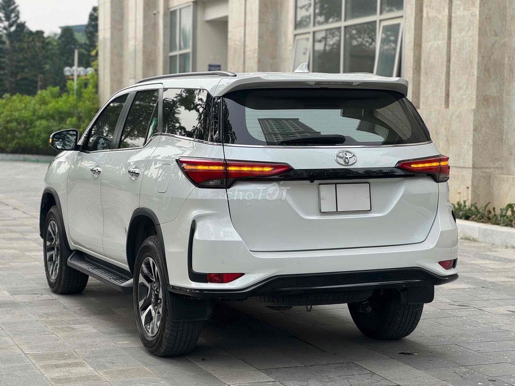 Toyota Fortuner 2025 - ảnh 3