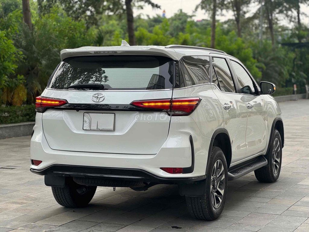 Toyota Fortuner 2025 - ảnh 4