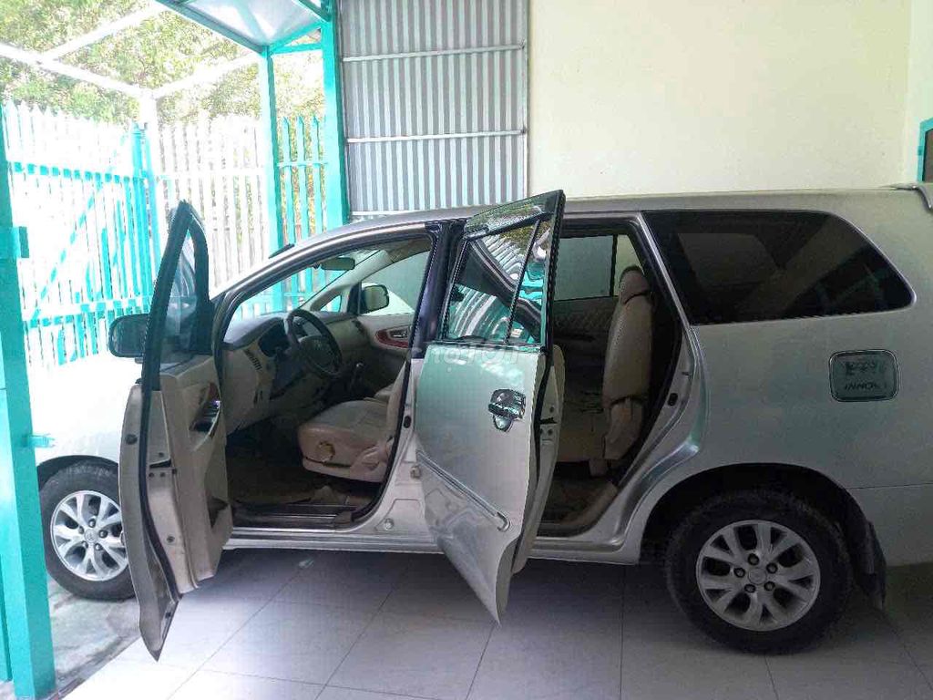 Toyota Innova 2008 - ảnh 2
