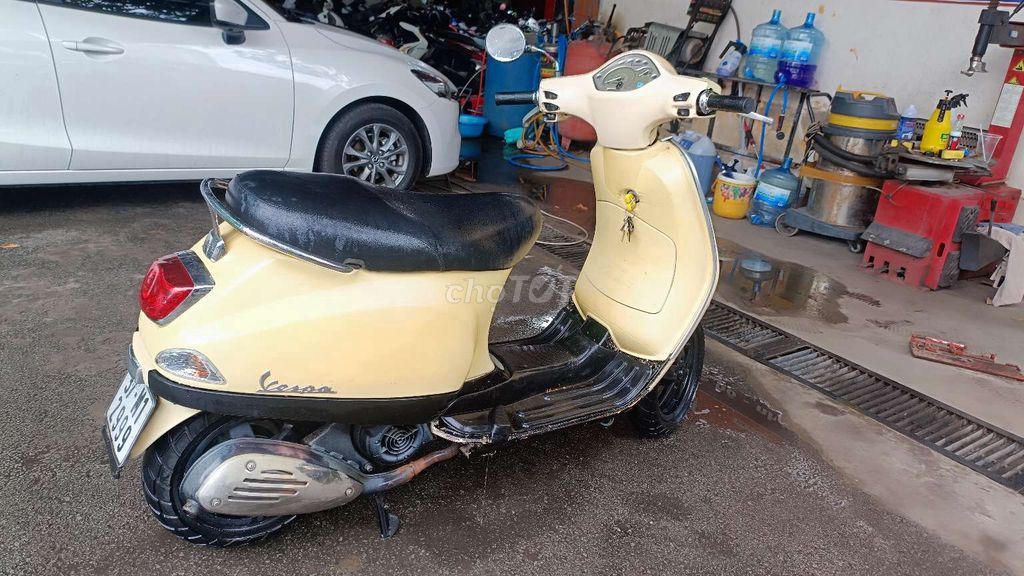 Piaggio Vespa 2010 - ảnh 3