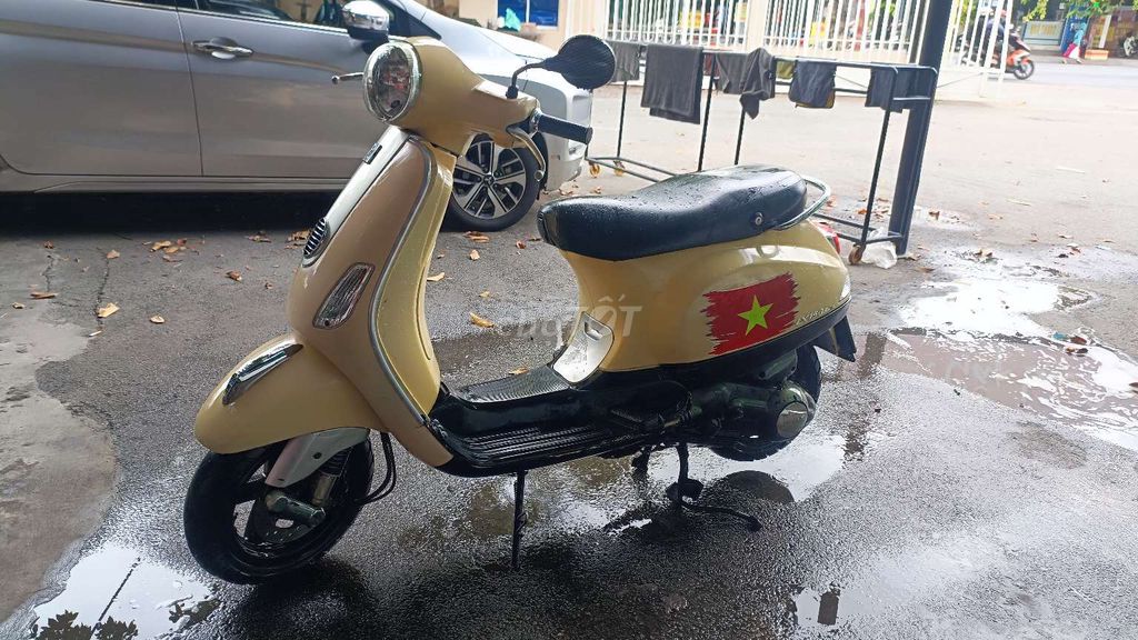 Piaggio Vespa 2010 - ảnh 5