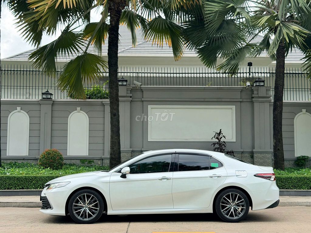Toyota Camry 2.0Q 2023 - ảnh 4