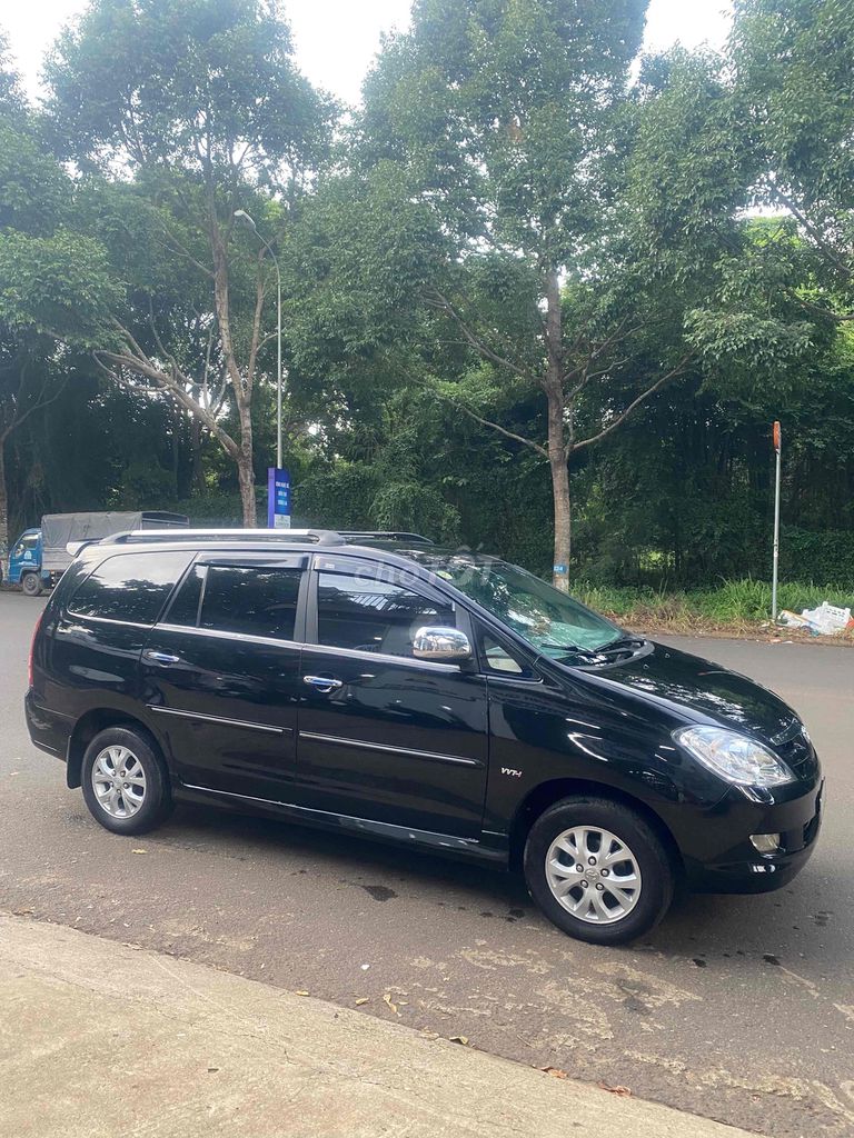 Toyota Innova 2006 - ảnh 3
