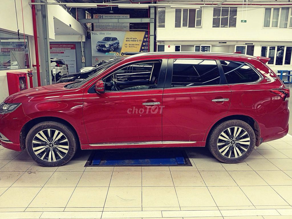 Mitsubishi Outlander 2022 - ảnh 2