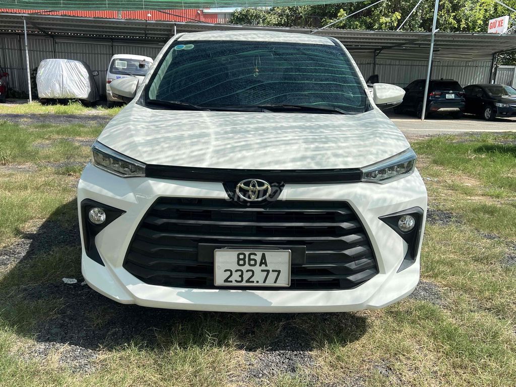 Toyota Avanza Premio - ảnh 3