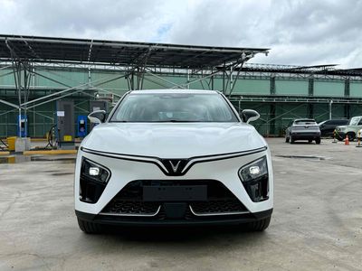 VinFast VF7 Eco 2026 - ảnh 1