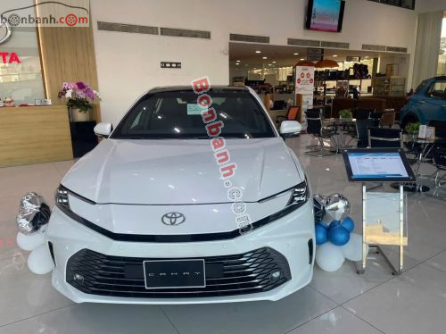 Toyota Camry 2.5 HEV Top 2026 - ảnh 1
