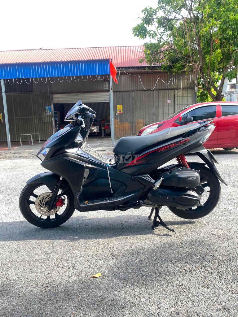 Honda Air Blade 2016 - ảnh 4
